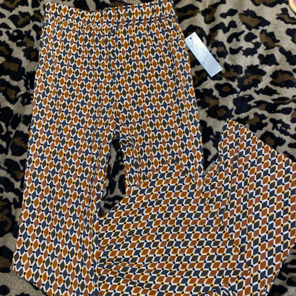 Kontrol Contemporary Flair bottom leggings women’s size medium NWT